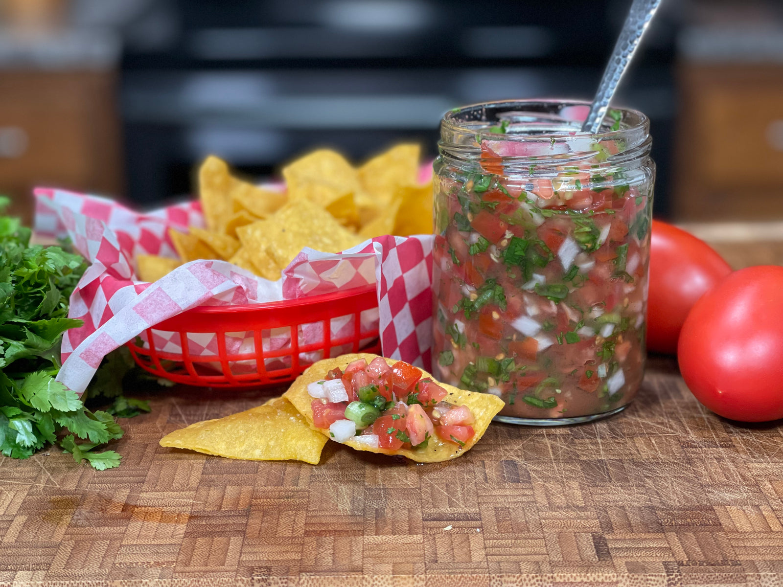 Unboxing fry daddy Presto 05420 , home cook tortilla chips, bean dip, salsa  fresca! pico de gallo. 